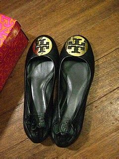 how to spot fake tory burch shoes|tory burch look alike flats.